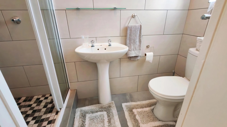 2 Bedroom Property for Sale in Hartenbos Central Western Cape